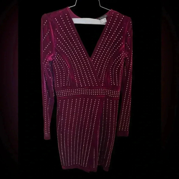 BRAND NEW - Velvet and sequin NEW YEARS party dress -Sz M - Picture 2 of 8